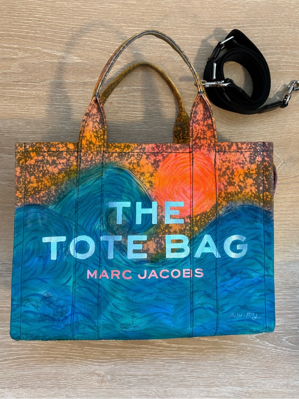 Medium Marc Jacobs “Ride the Wave” 🌊☀️ The Tote Bag
